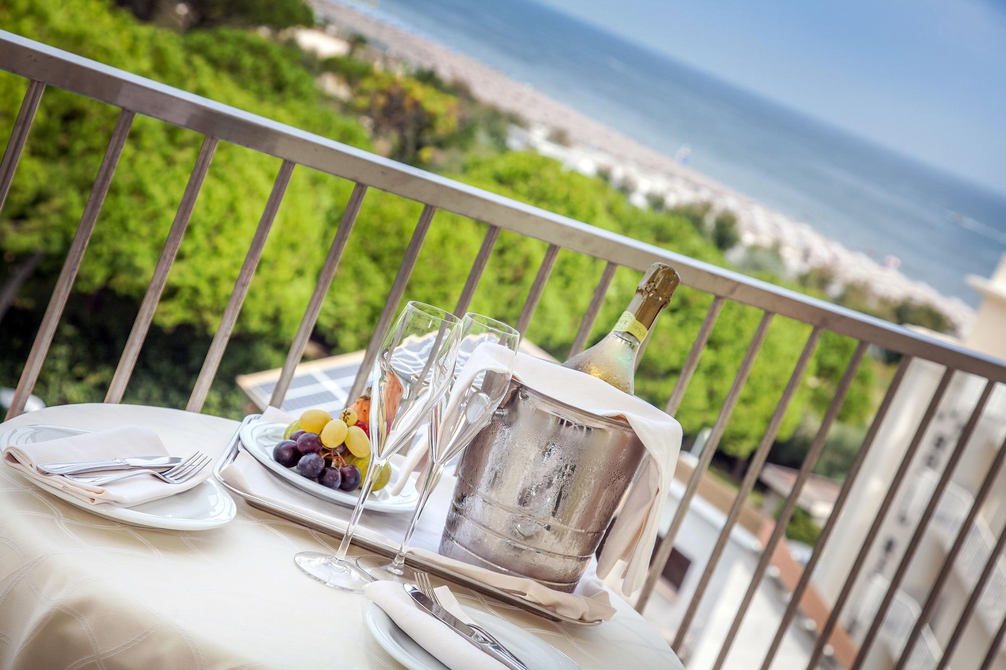 Hotel Doge Milano Marittima Buitenkant foto
