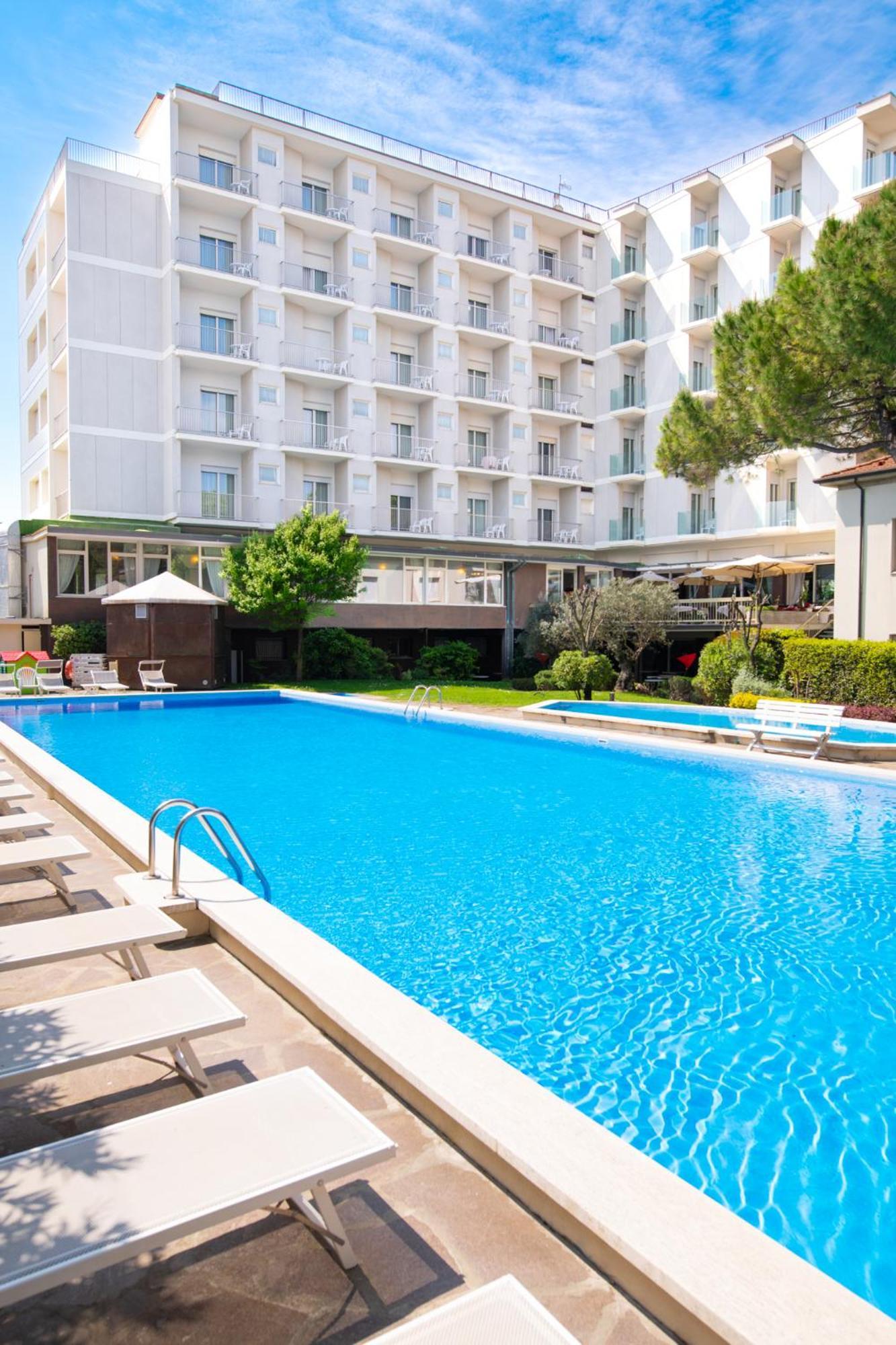 Hotel Doge Milano Marittima Buitenkant foto