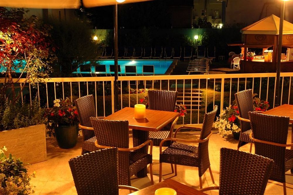 Hotel Doge Milano Marittima Buitenkant foto