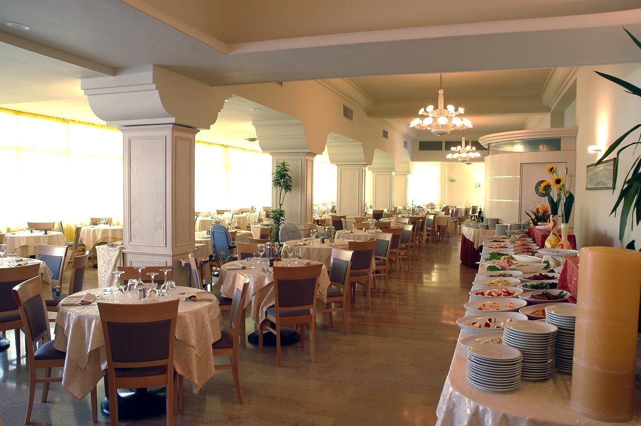 Hotel Doge Milano Marittima Buitenkant foto