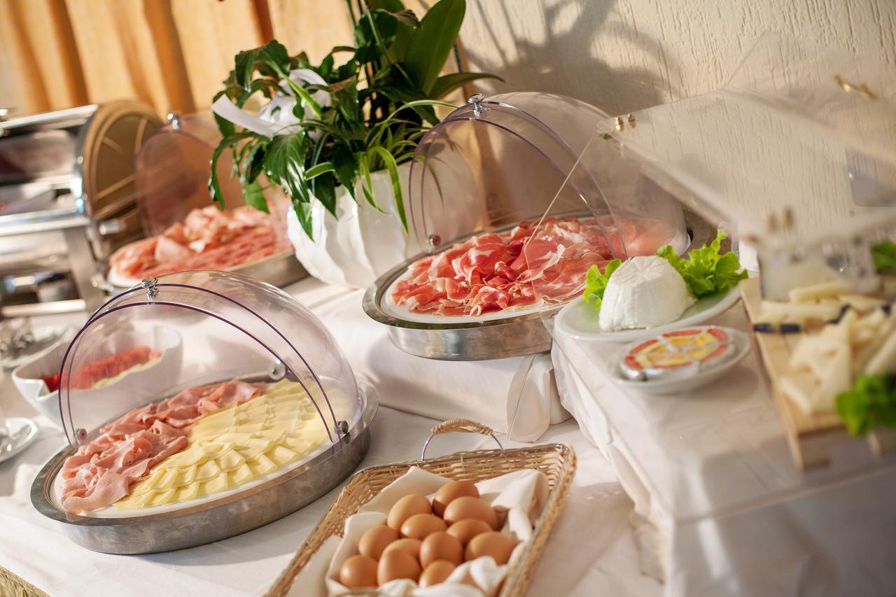 Hotel Doge Milano Marittima Buitenkant foto